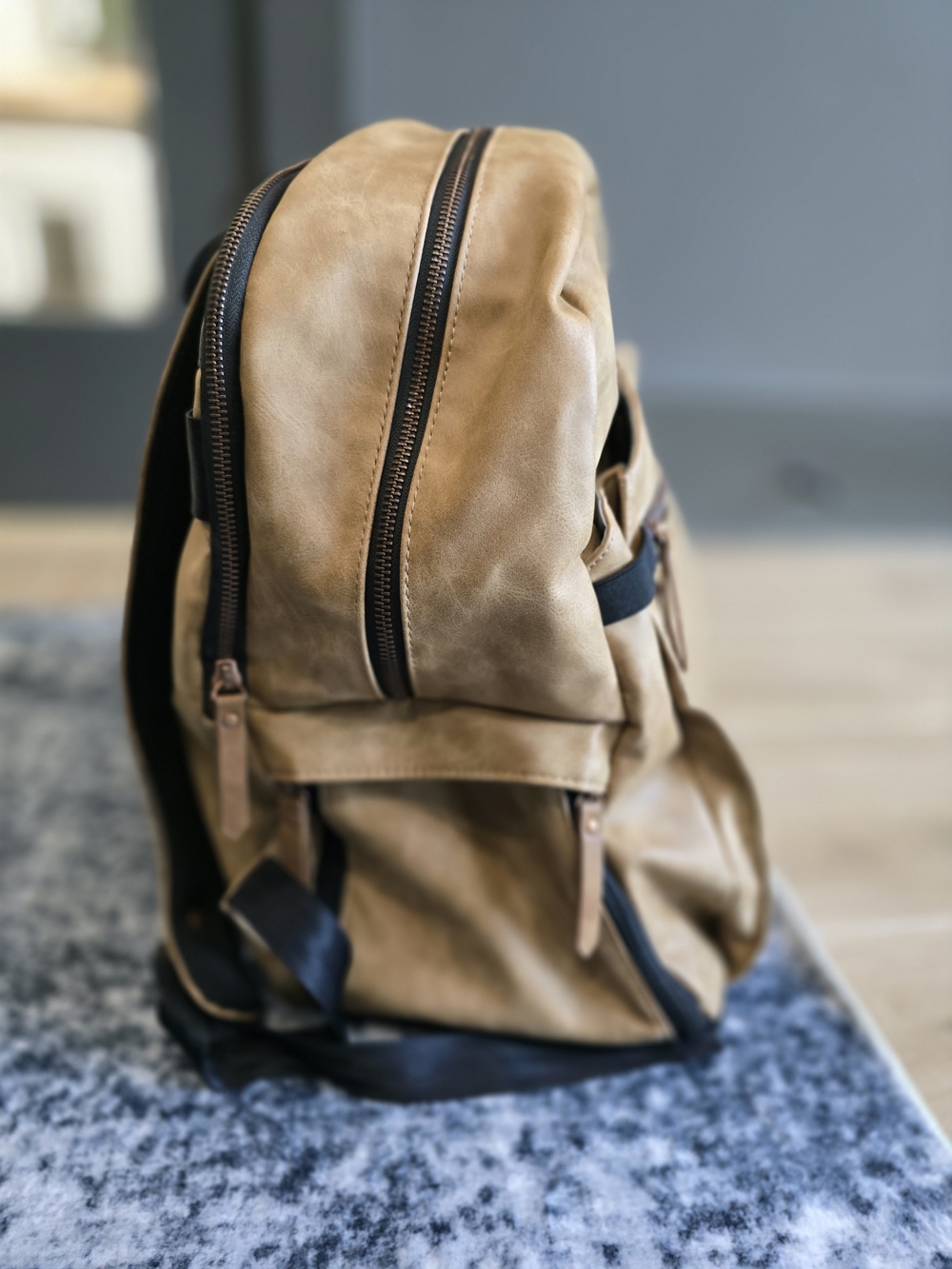 Petunia Pickle Bottom Tan Faux Leather Backpack Diaper Bag - Picture 2 of 10